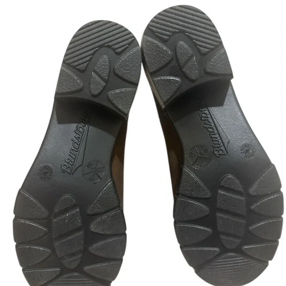 Blundstone Brown 1673 Chelsea Boots with Elastic Panels - Picture 5 of 7